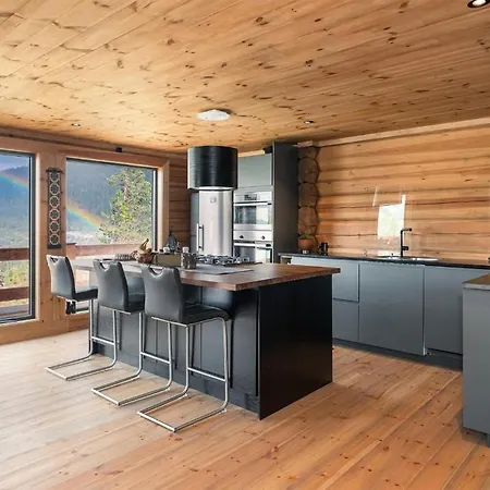 5 Bedroom Beautiful In Prázdninový dům *