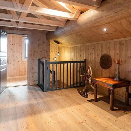 4 Bedroom Amazing In *