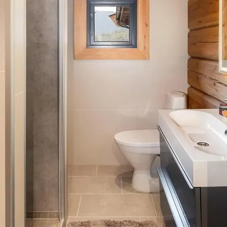 Дом отдыха 4 Bedroom Amazing In *