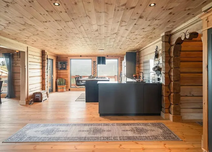 5 Bedroom Beautiful In Prázdninový dům *
